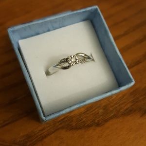 Diamond sterling silver ring size 6.5